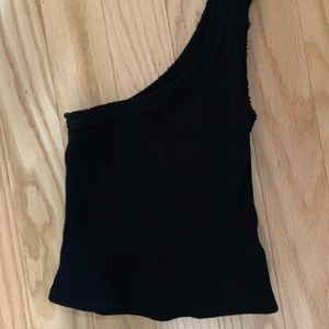 One shoulder top